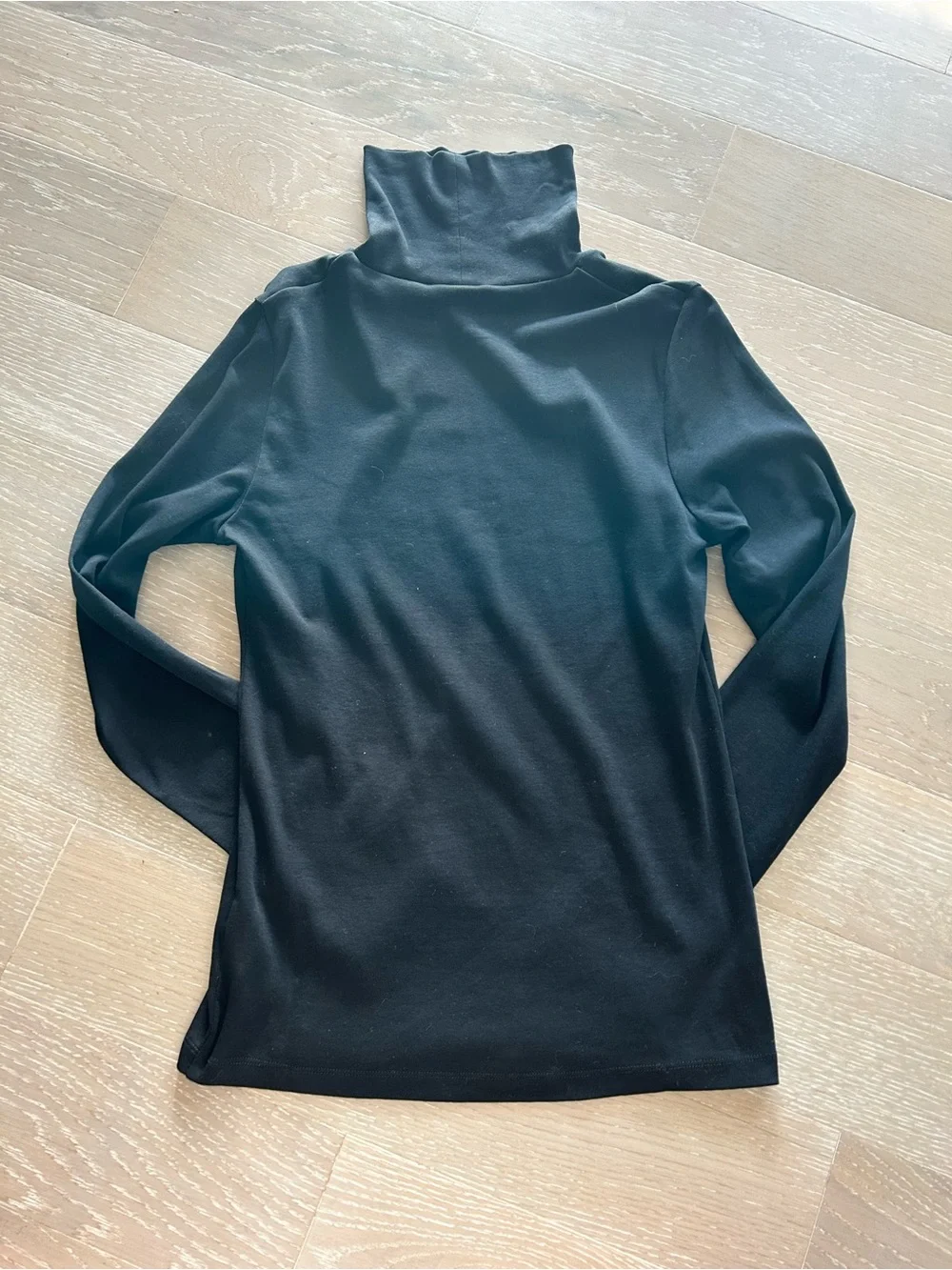 Women’s J. Crew Black Long-Sleeve Turtleneck Top